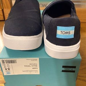 Women’s Tom slip ons